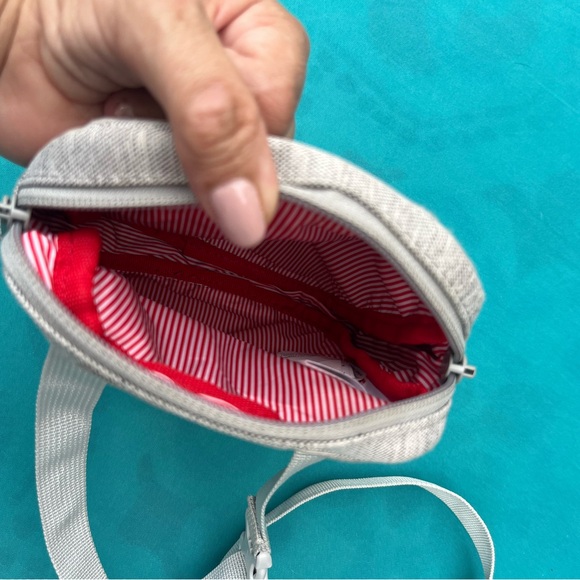 Herschel Supply Company Gray Mini Crossbody Bag Waist Purse - Picture 5 of 5